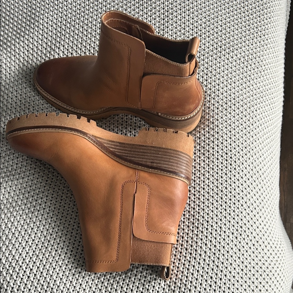 Vince Camuto Tan Leather Ankle Booties